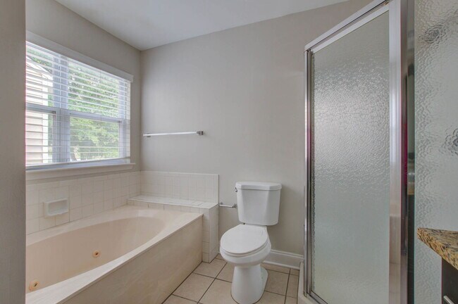 Building Photo - 8115 Pleasant Ridge Dr