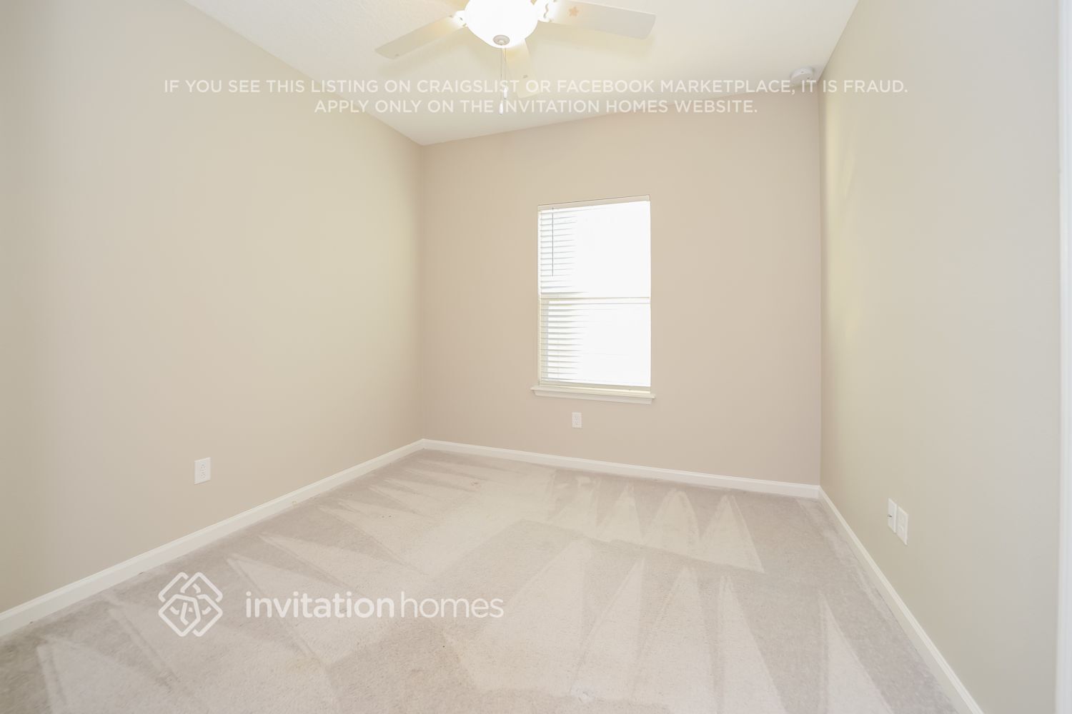 Building Photo - 10015 Lemon Grass Ln