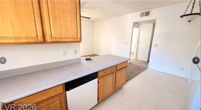 Building Photo - 5655 E Sahara Ave
