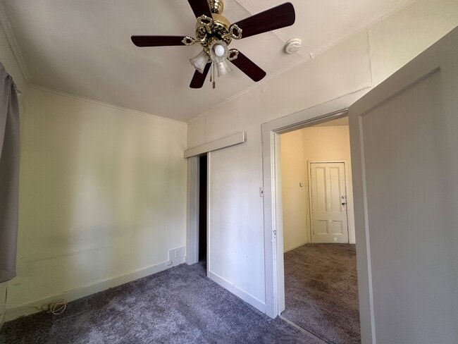 Building Photo - 1BR/1BA Apartment in Prime Downtown San Jose Location - $1910/mo includes all utitilies.