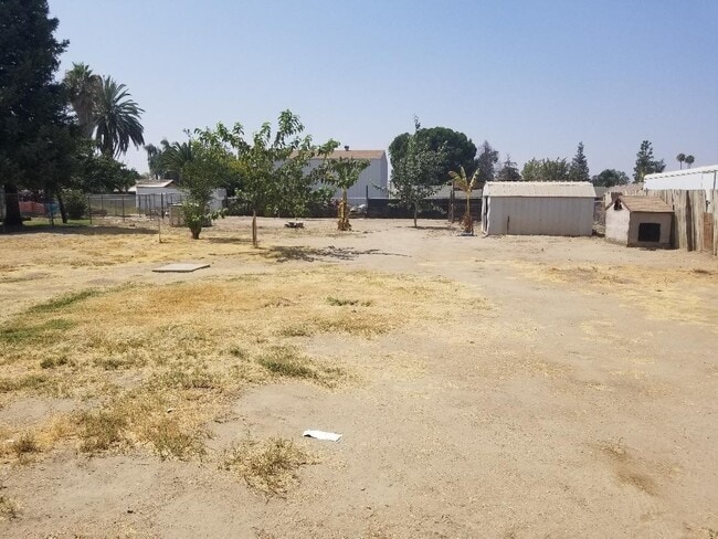 Building Photo - Ready to move in 3 bed/2 bath