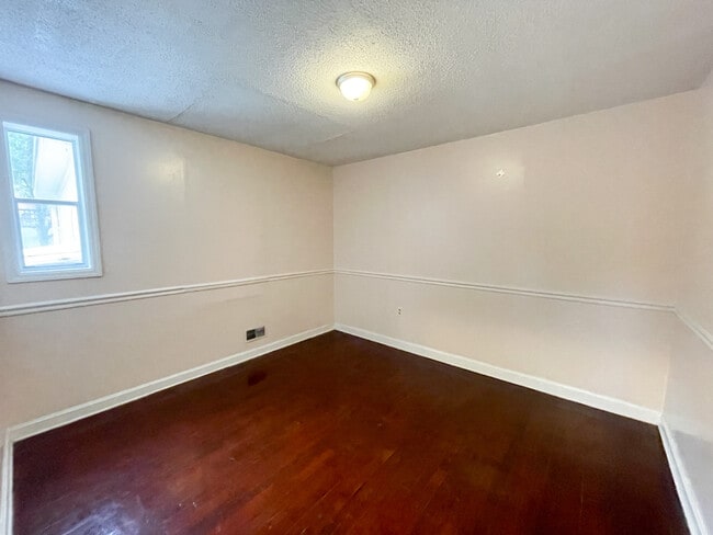 Building Photo - 331 Woodberry Rd
