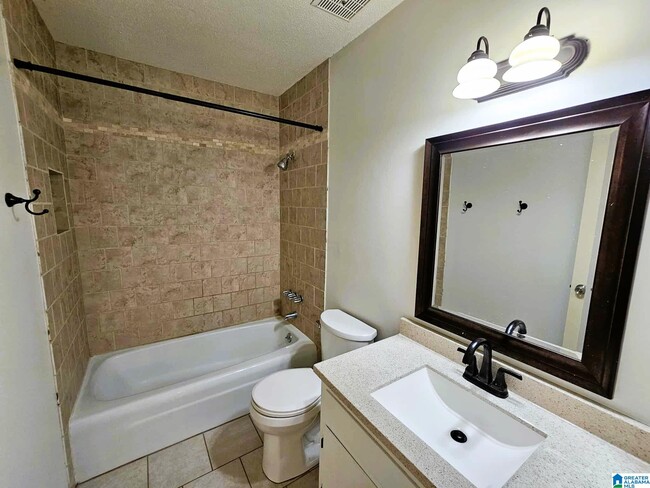 Building Photo - 3413 Sandner Ct