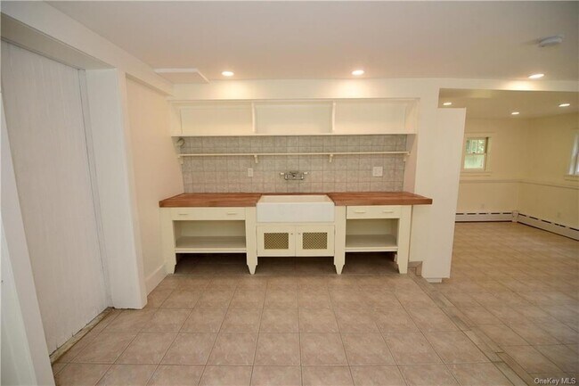 Building Photo - 5 Brevoort Rd