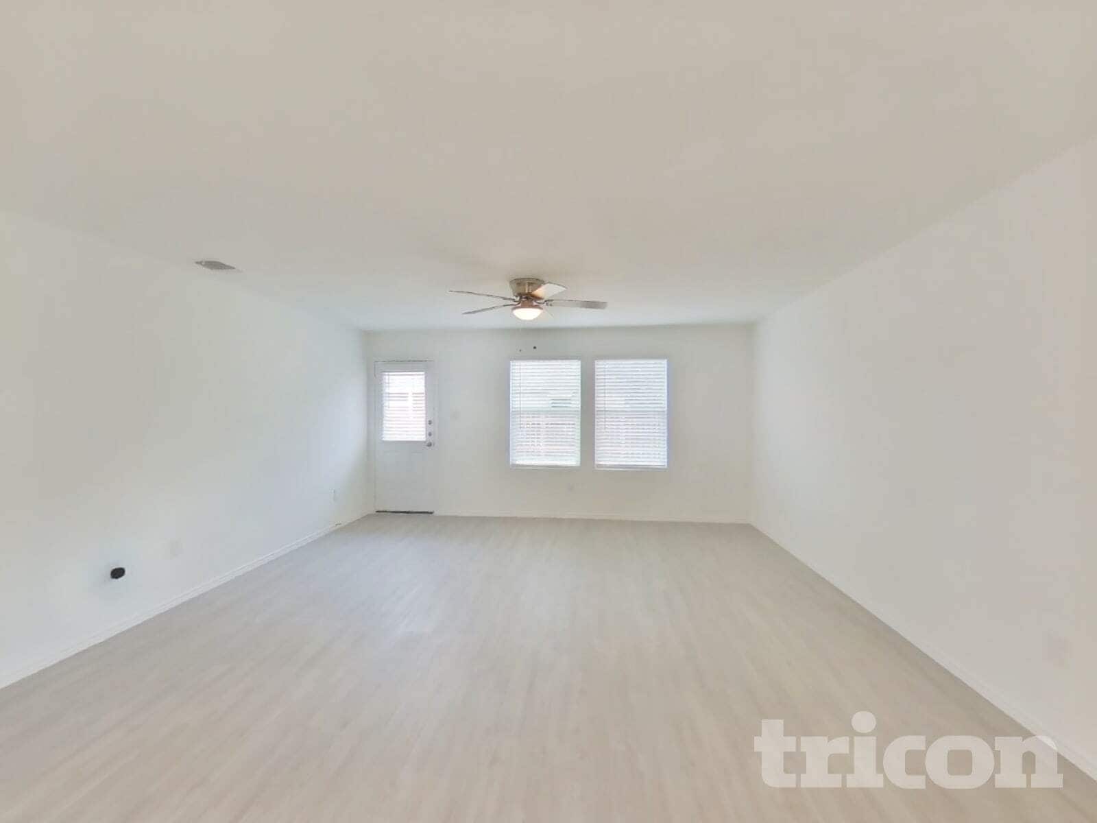 Building Photo - 5715 Vista Point