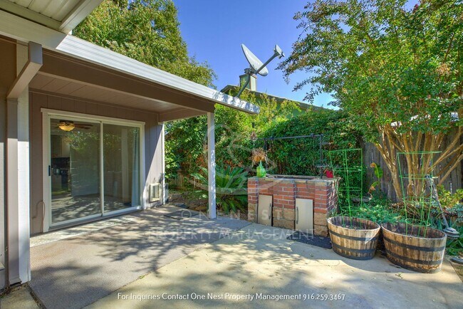 Building Photo - Updated 3 Bedroom 2 Bathroom Home in Wheat...