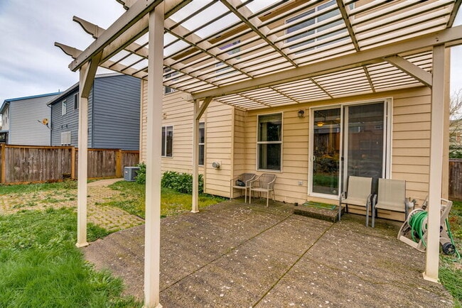 Building Photo - 16552 NE Pacific Terrace