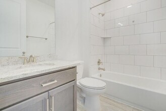 Building Photo - Check Out this 3/2 in Leander