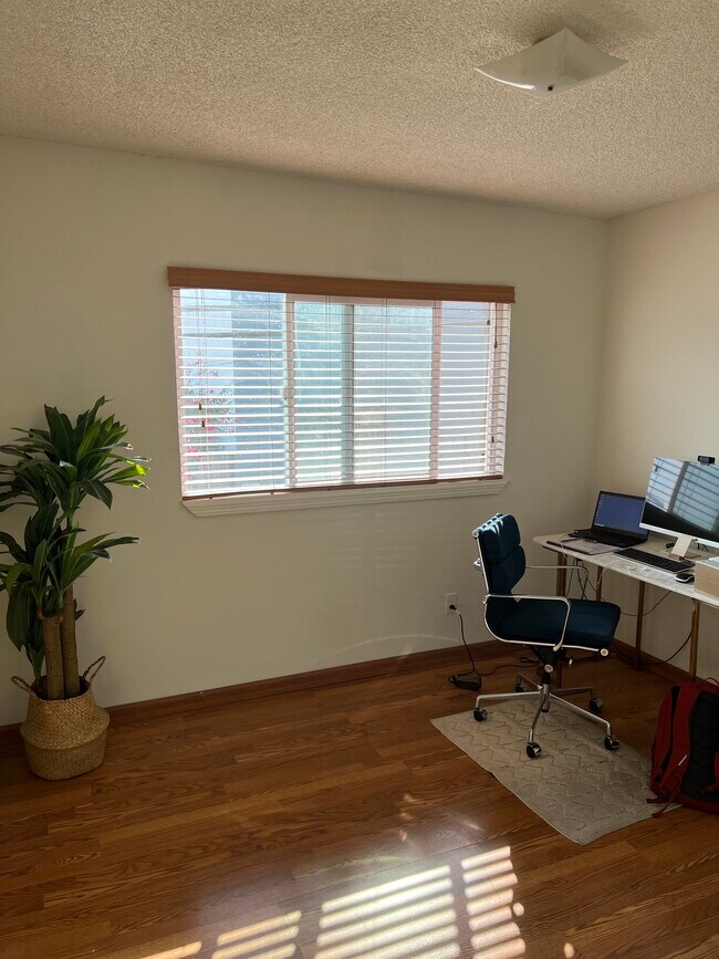 bedroom 2 - 1640 Berkeley St