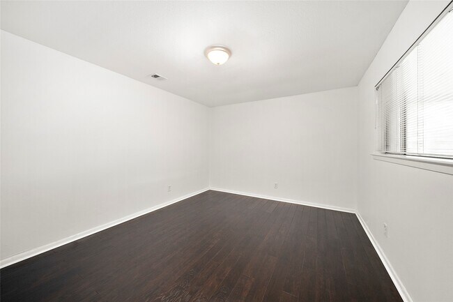 Building Photo - 8407 Stroud Dr