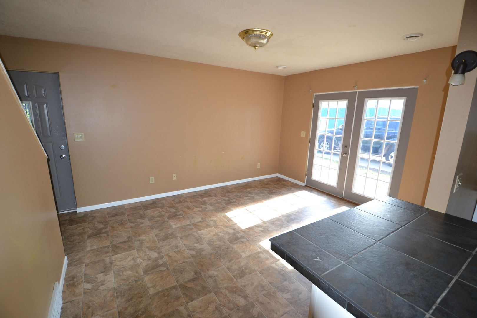 Building Photo - 1115 N Duluth Ave