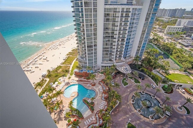 Building Photo - 18201 Collins Ave