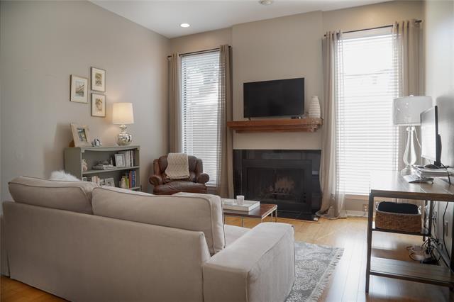 Primary Photo - 4031 Holland Ave