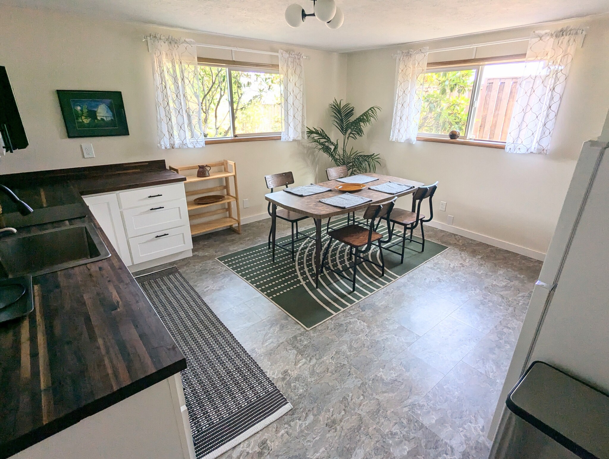 Building Photo - 12645 NE Fremont St