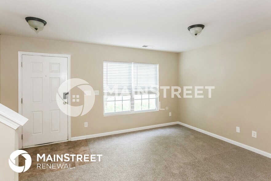 Building Photo - 3614 Larkhaven Village Dr