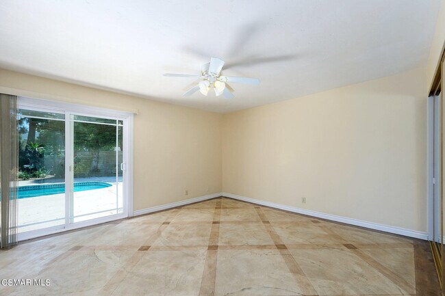 Building Photo - 208 Deerwalk Pl