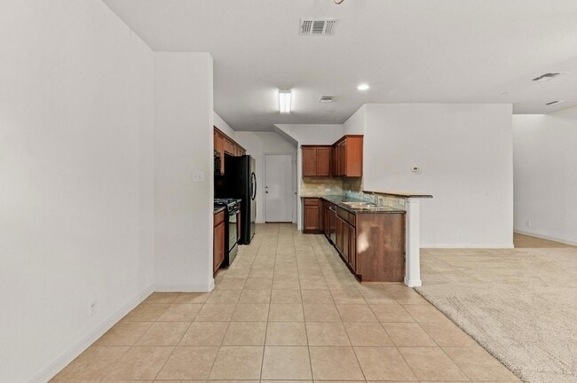 Building Photo - 1620 Bryant Dr