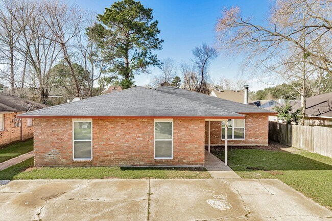 Building Photo - 2 Bedroom Condo of Jefferson Hwy