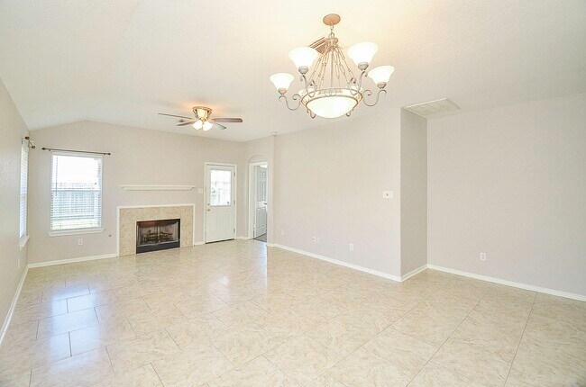 Building Photo - 14618 Rochelle Ct