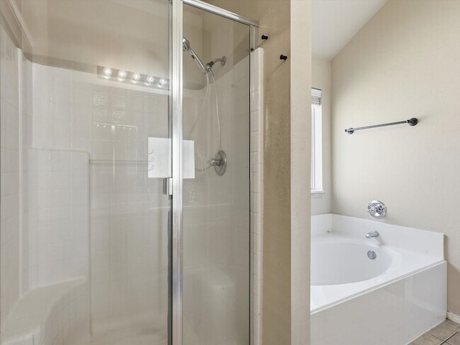 Building Photo - 6524 Sierra Madre Dr