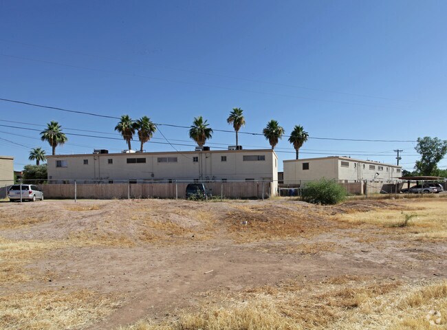 Building Photo - 1747-1755 E Elton Ave