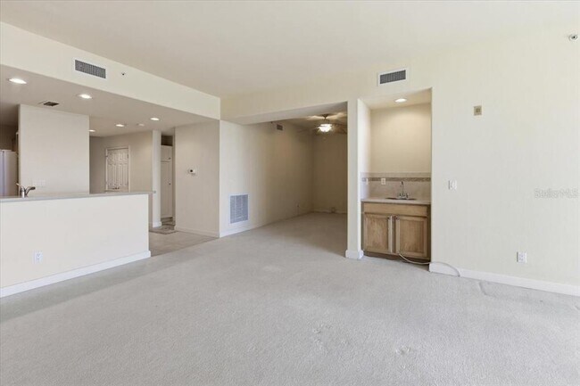 Building Photo - 10045 Links Ln