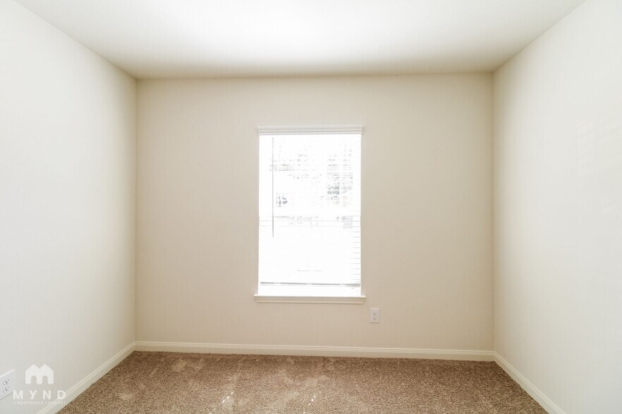 Building Photo - 22071 Ellison Dr