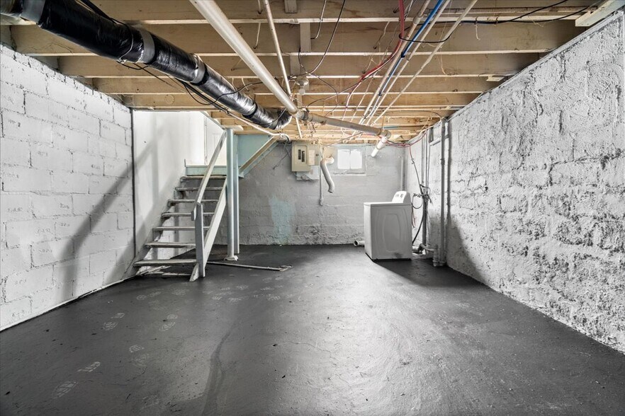 Building Photo - 3709 Boulevard Pl