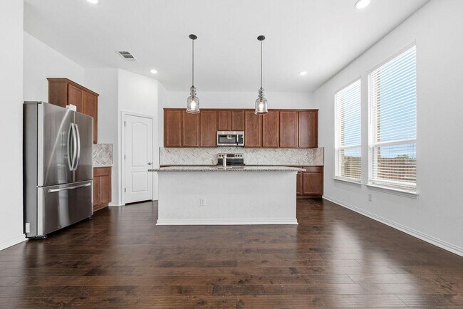 Building Photo - 1005 Ridge Runner Dr