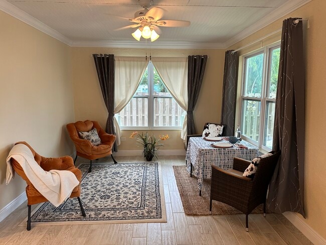 Building Photo - 112 Parker Dr