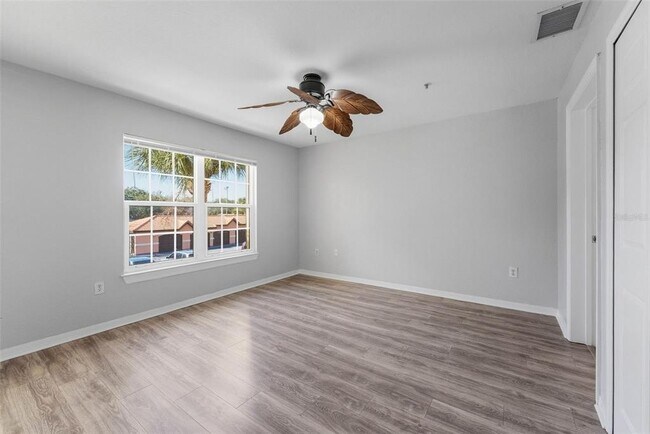 Building Photo - 5479 Vineland Rd