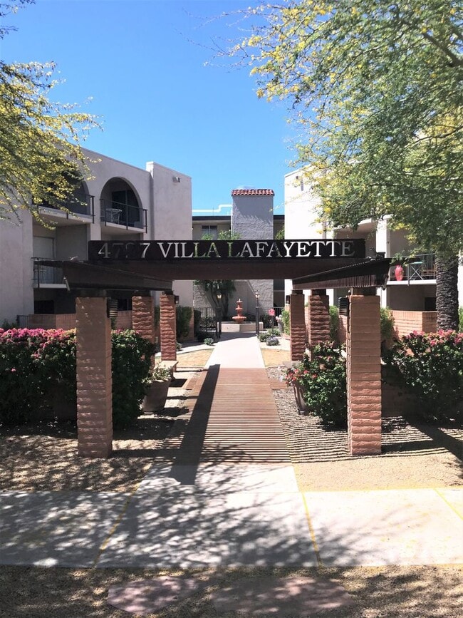 Building Photo - **FABULOUS- 1br/1ba CONDO (CAMELBACK & ARCADIA)