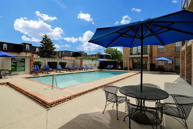 Building Photo - 2400 N Braeswood Blvd
