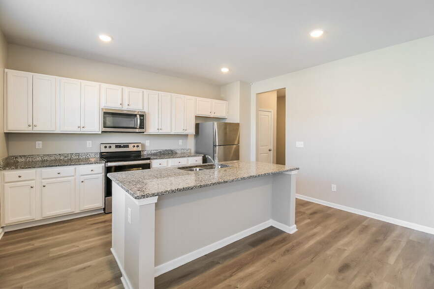 Building Photo - 124 Hamilton Pointe Dr
