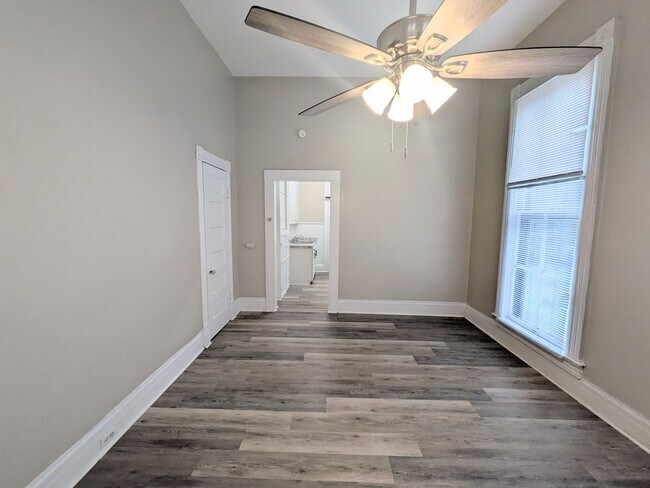 Building Photo - Government Hills 1 Bedroom close to The Pearl and Fort Sam Houston in the heart of San Antonio