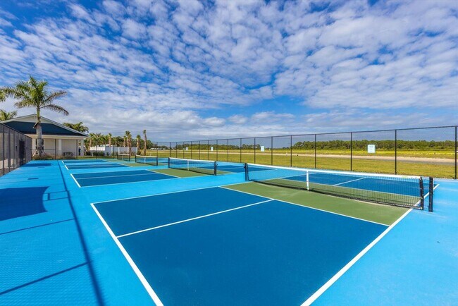 Building Photo - 10264 Field Flower Trl