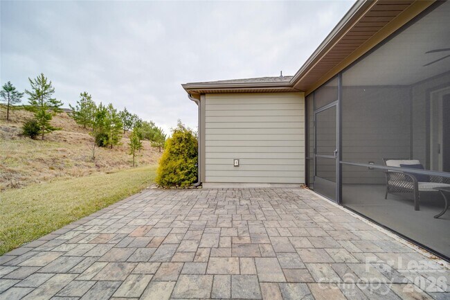Building Photo - 4915 Looking Glass Trail