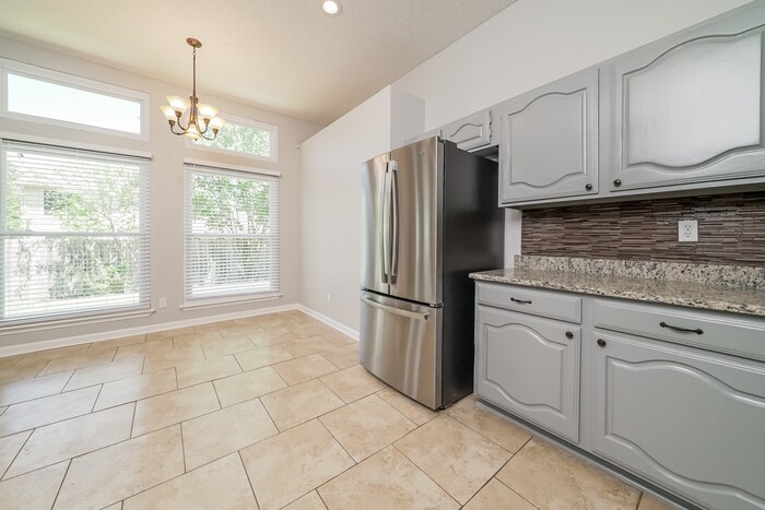 Building Photo - 2210 Westview Trail