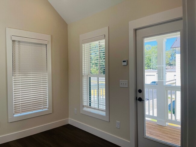 Building Photo - New Construction! 3 bedroom 2 bathroom home in Lagrange! Must see!