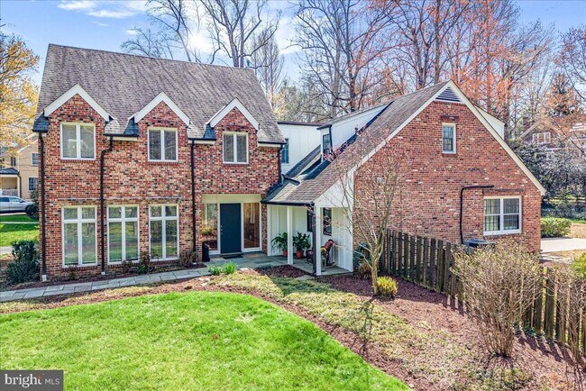 Building Photo - 4838 Drummond Ave