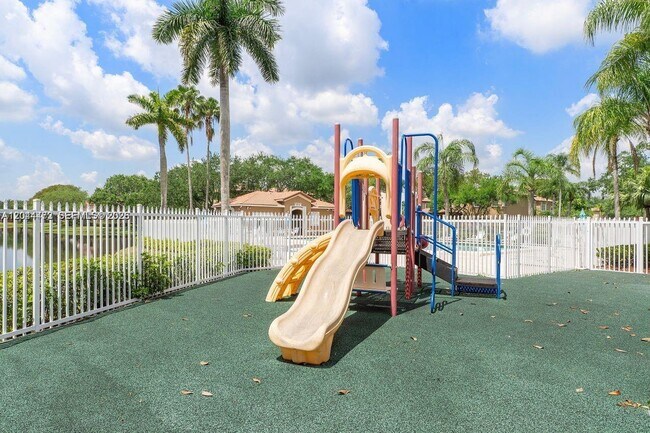 Building Photo - 16035 Emerald Cove Rd
