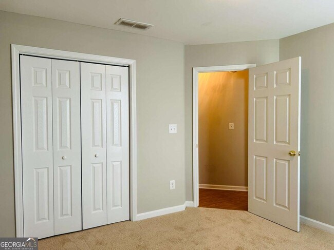 Building Photo - 61 Riva Ridge Ln