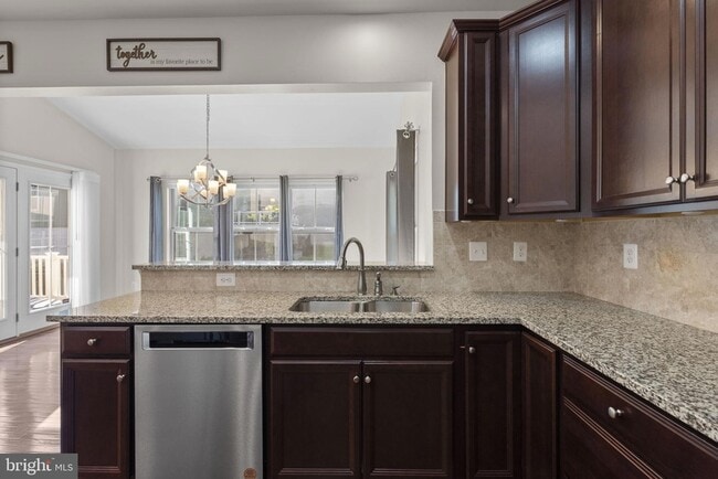 Building Photo - 2419 Vly Vw Wy