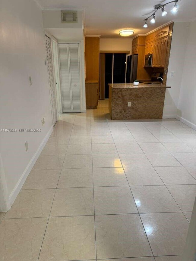 Building Photo - 2575 SW 27th Ave