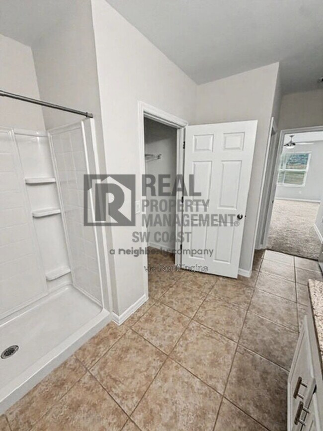 Building Photo - 7317 Mikasa Dr