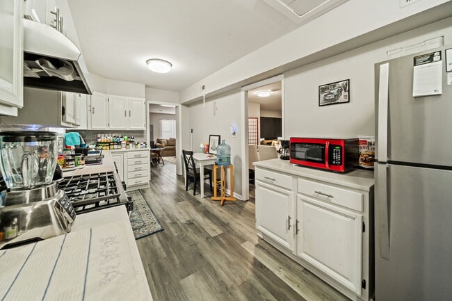 Building Photo - 1436 Portsmouth Ave