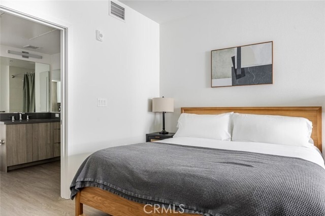 Building Photo - 511 S Harbor Blvd