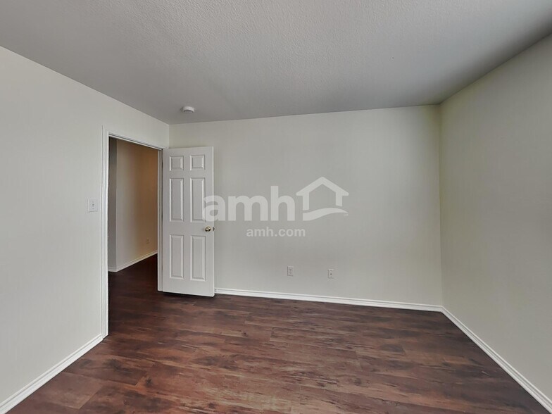 Building Photo - 11130 Fort Smith