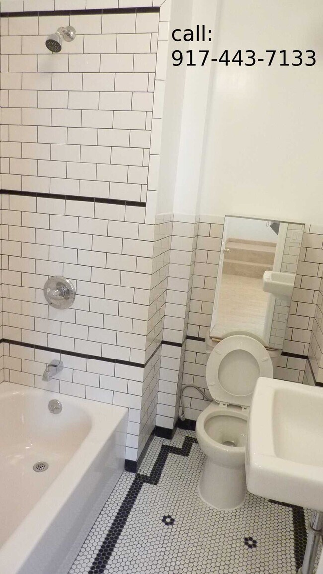 full bathroom - 40 Catherine St