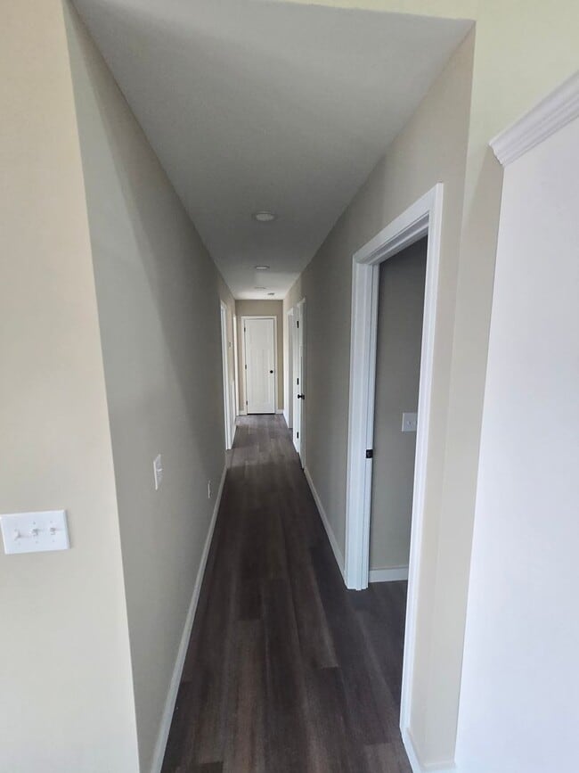 Building Photo - 328 Wilson Hurst St